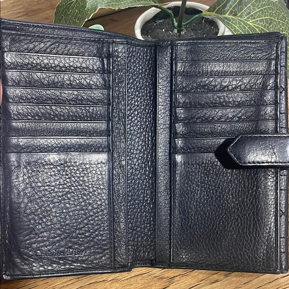 Dior Black Leather Wallet with Cannage Quilted Pattern - Picture 4 of 11